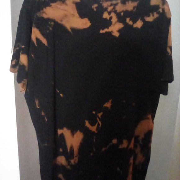 Skull Tee - Picture 3 of 3